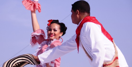 El elegante y coqueto baile de la cumbia | Revistas